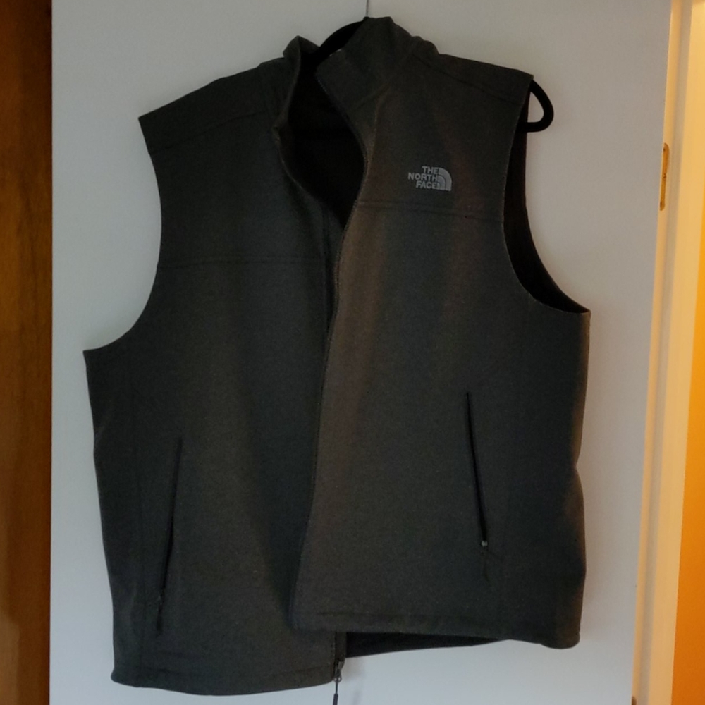 2XL North Face Vest
